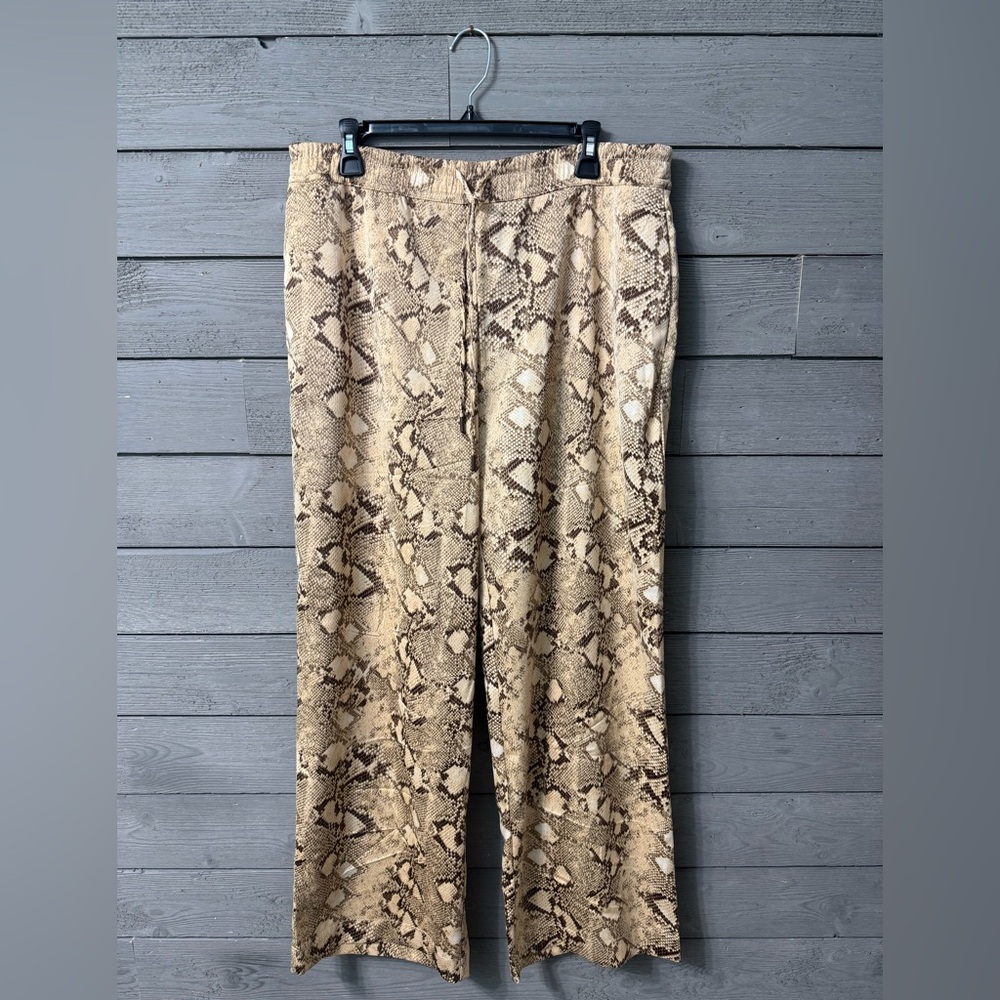 NWOT Joie Brown Nuetral Satiny Snake Print Wide Leg Pants Sz Large